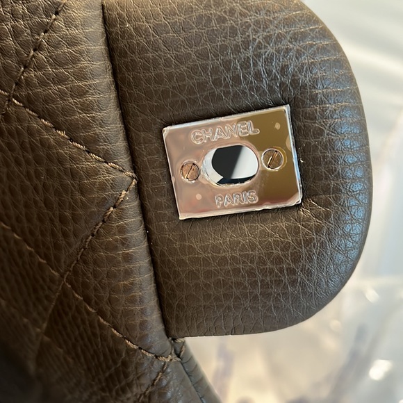 CHANEL XXL Jumbo Classic Flap Bag - Picture 14 of 16